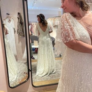 Never worn - Jenny Yoo wedding dress